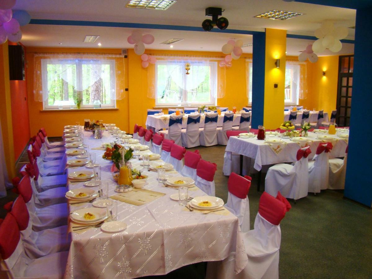 Osrodek Wypoczynkowy Oaza Hotel Kuznica Zbaska Buitenkant foto